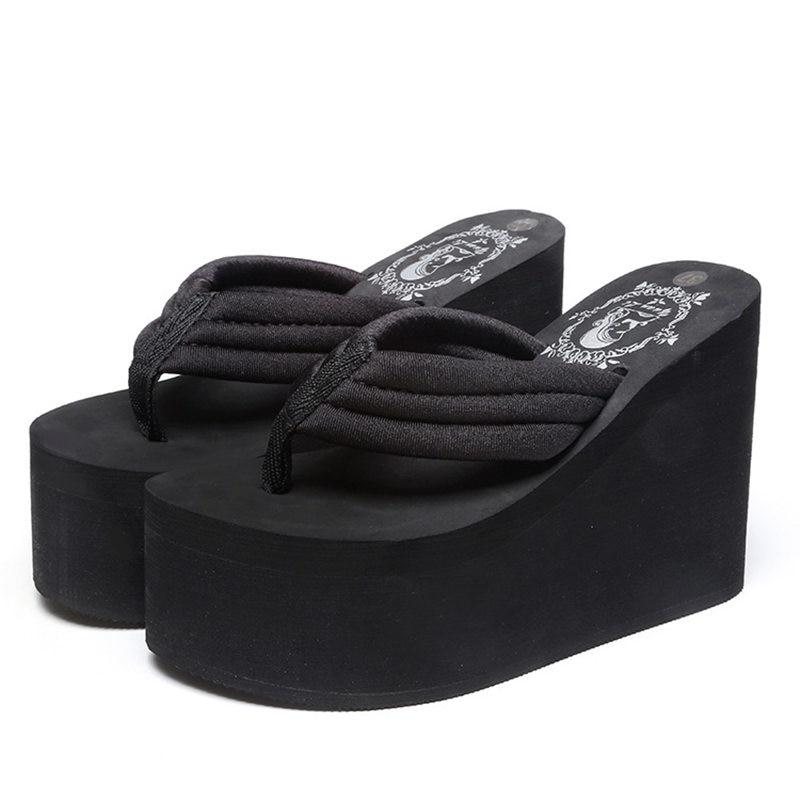 Sculpted Sole Thong Sandals
