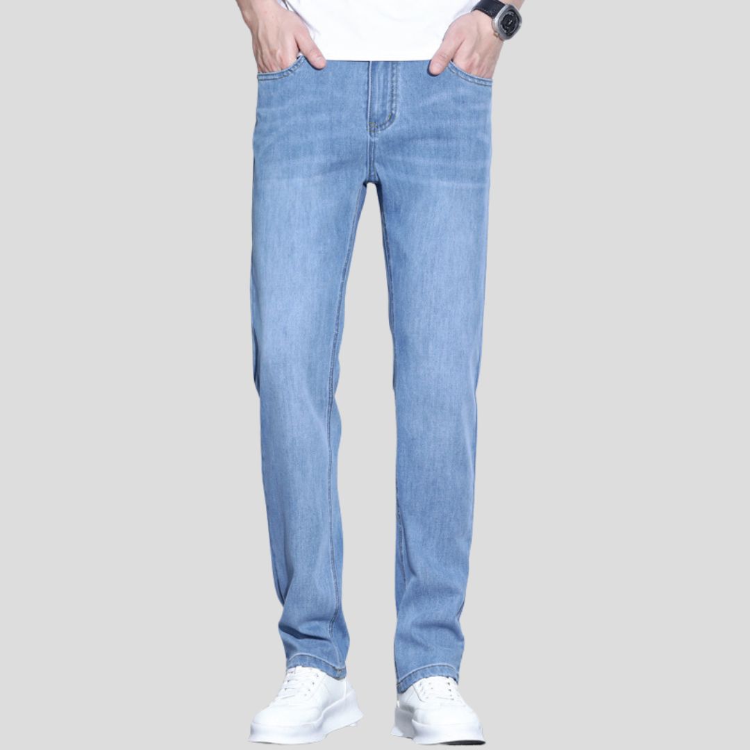 Men's Classic Fit Jeans with Straight Leg Cut