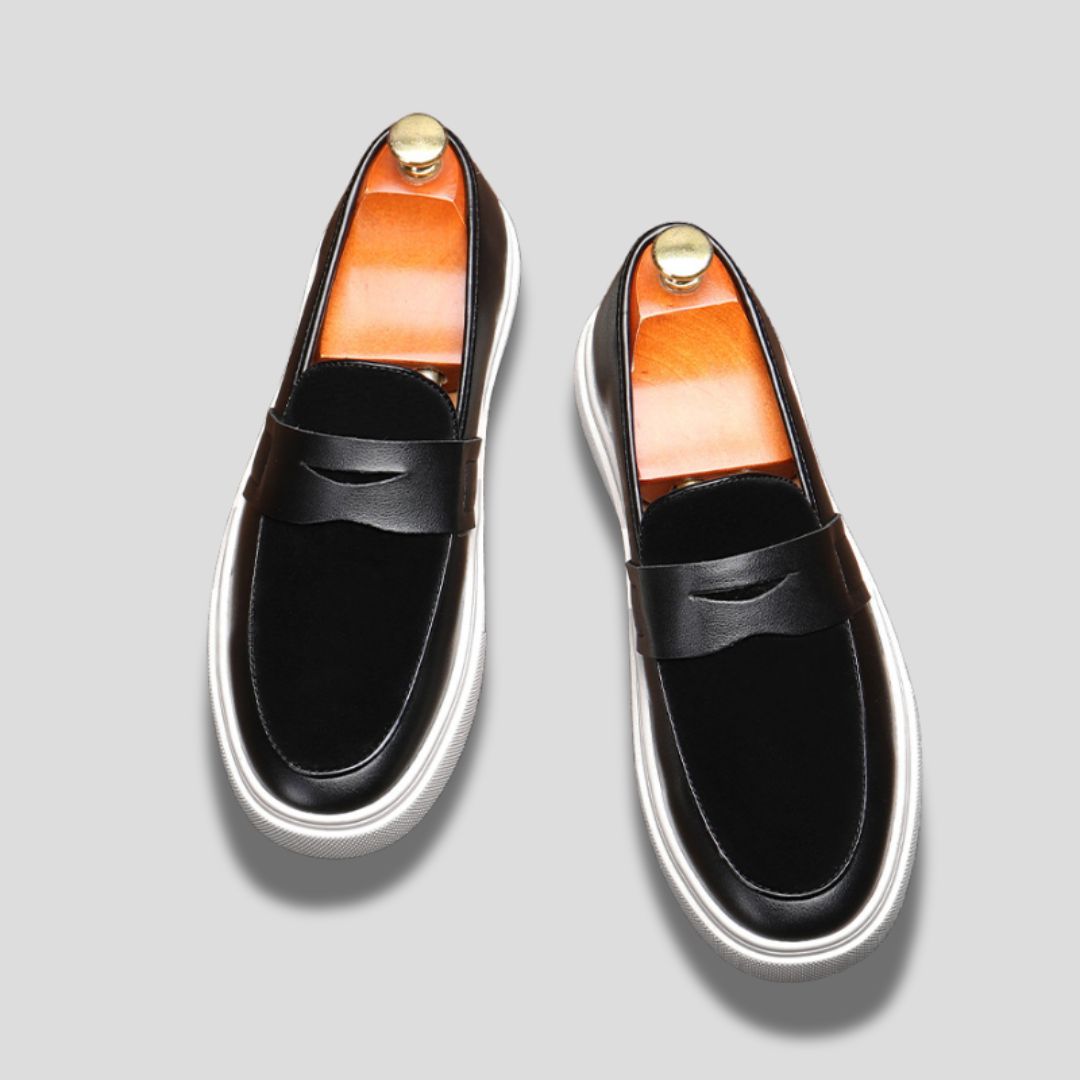 Men's Low-Profile Loafers with Strap Detail and Flat Sole
