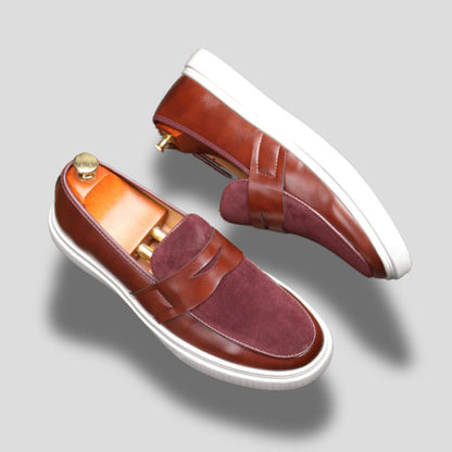 Men's Low-Profile Loafers with Strap Detail and Flat Sole
