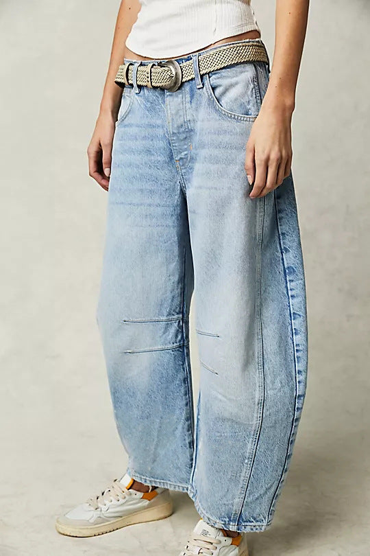 Wide-Leg Silhouette Pants