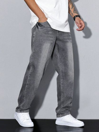 Relaxed Fit Fade Jeans