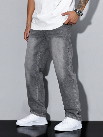 Relaxed Fit Fade Jeans